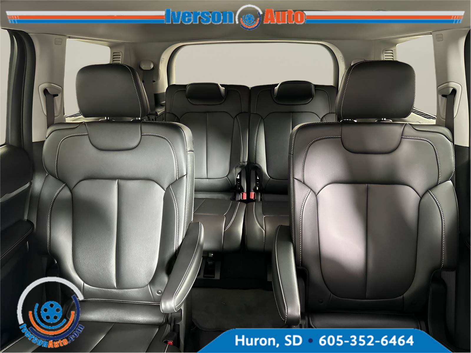 Used 2023 Jeep Grand Cherokee L Limited AWD/4WD image 17