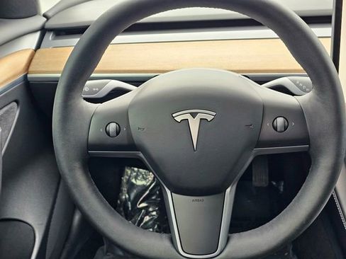 Used 2022 Tesla Model 3 Long Range image 32