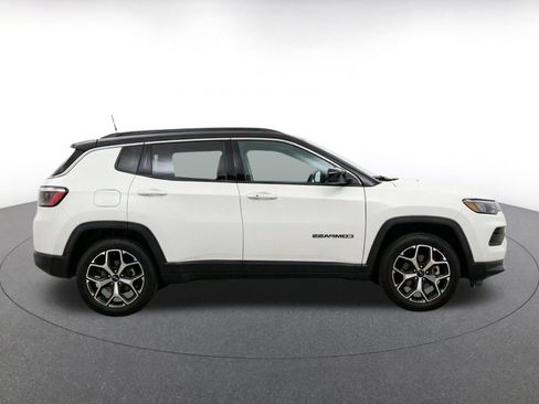 Used 2025 Jeep Compass Limited AWD/4WD image 14