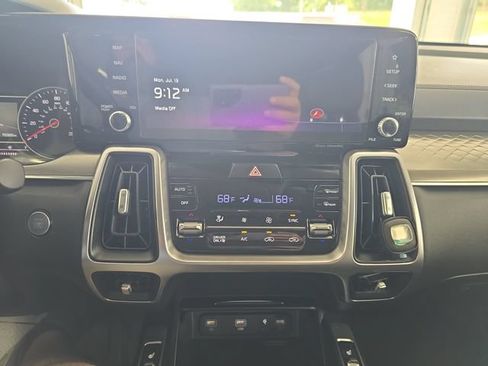 Used 2023 Kia Sorento EX AWD/4WD image 15