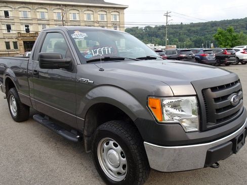 Used 2012 Ford F150 XL w/ XL Decor Group AWD/4WD image 4
