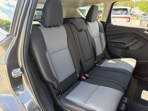 Used 2017 Ford Escape SE w/ Equipment Group 201A AWD/4WD image 21