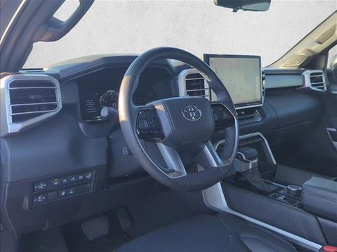 Used 2024 Toyota Sequoia Platinum AWD/4WD image 9