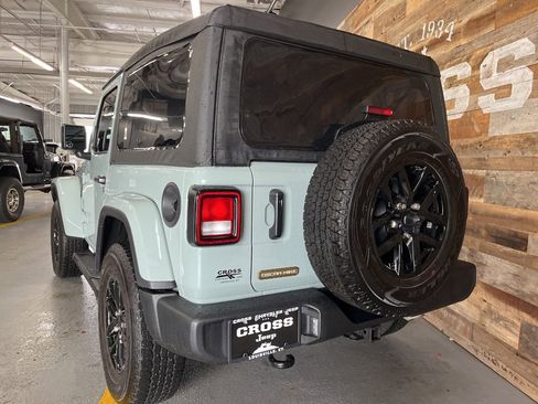 Used 2023 Jeep Wrangler Freedom Edition image 15