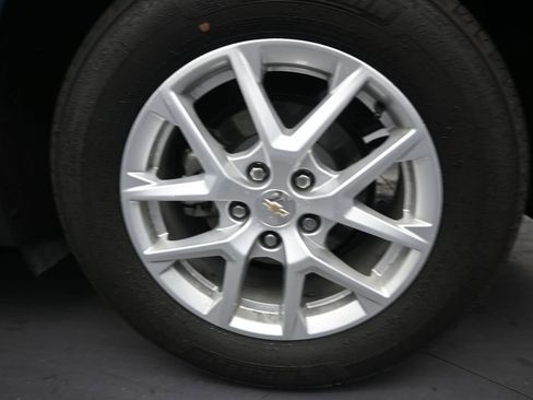 Used 2024 Chevrolet Equinox LS w/ Driver Confidence II Package FWD image 10