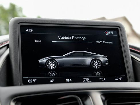 Used 2020 Aston Martin DB11 Coupe RWD image 30