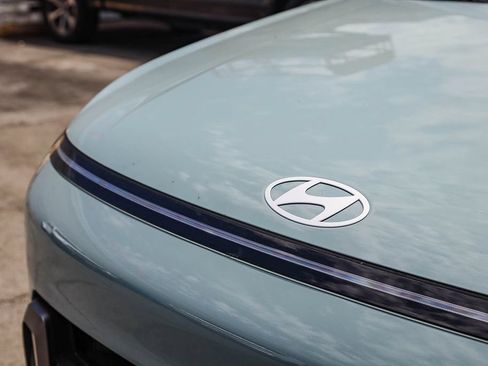 Used 2024 Hyundai Kona SEL FWD image 11