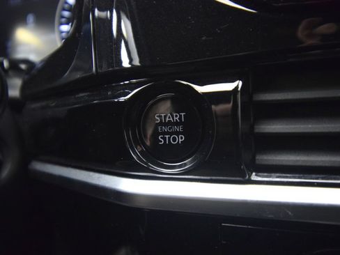 Used 2025 Nissan Pathfinder SV AWD/4WD image 34