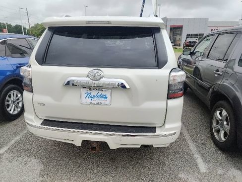 Used 2014 Toyota 4Runner Limited AWD/4WD image 13