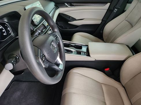 Used 2018 Honda Accord EX image 12