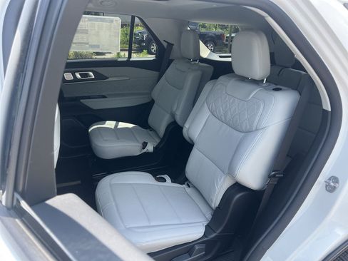 New 2026 Ford Explorer Platinum w/ LUX Leather Package AWD/4WD image 18