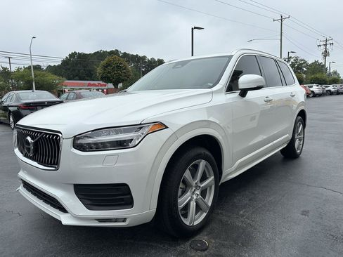 Used 2023 Volvo XC90 B5 Core AWD/4WD image 3