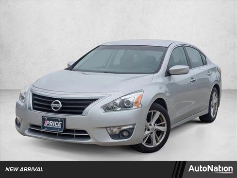 Used 2015 Nissan Altima 2.5 SV FWD image 1