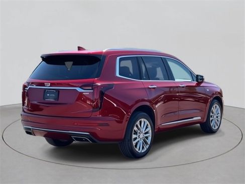 Certified 2023 Cadillac XT6 Premium Luxury image 5