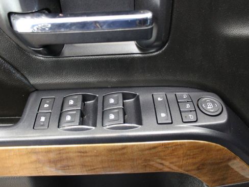 Used 2015 Chevrolet Silverado 2500 LTZ w/ LTZ Plus Package image 13