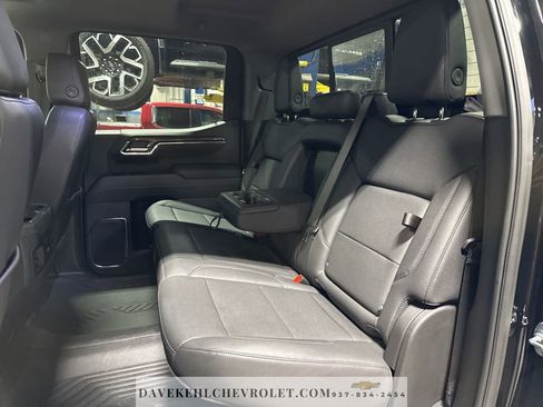 Used 2025 Chevrolet Silverado 1500 LT Trail Boss w/ LT Trail Boss Premium Package image 18