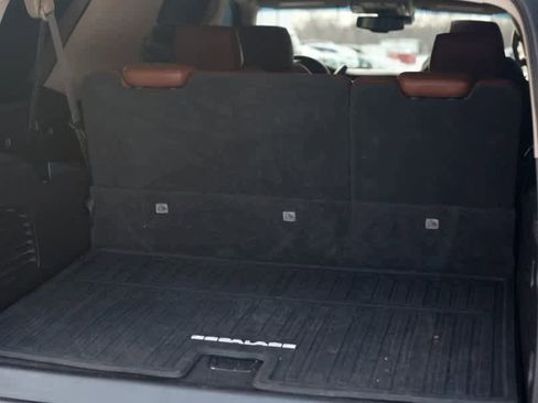 Used 2016 Cadillac Escalade ESV Luxury image 37