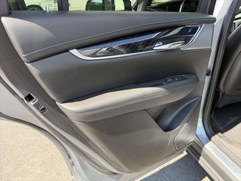 Used 2025 Cadillac XT6 Premium Luxury AWD/4WD image 14