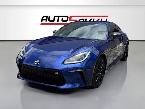 Used 2024 Toyota GR86 Premium RWD image 3