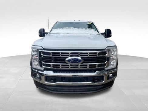 New 2026 Ford F550 4x4 Regular Cab Super Duty w/ XLT Value Package image 3