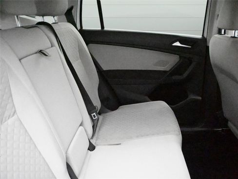 Used 2021 Volkswagen Tiguan S image 21