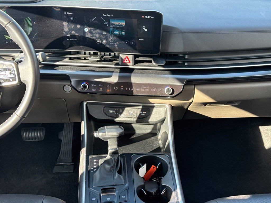 Used 2026 Kia Carnival FWD image 21