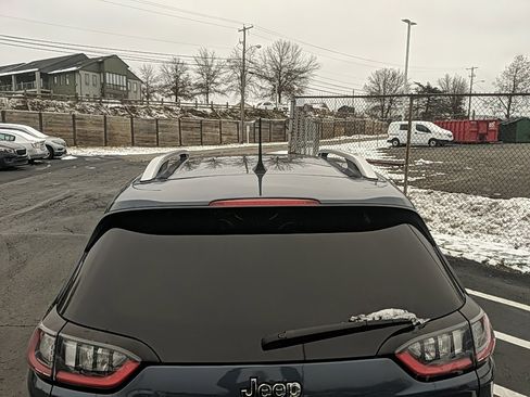 Used 2019 Jeep Cherokee Latitude Plus w/ Trailer Tow Group image 6