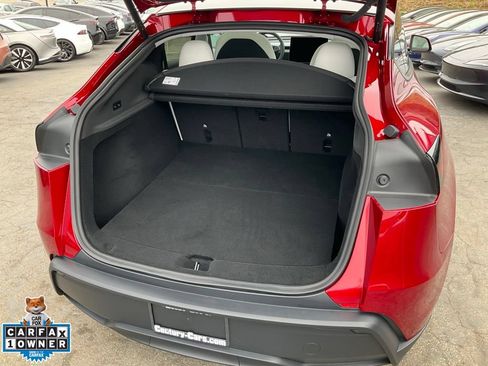 Used 2026 Tesla Model Y 2WD image 9