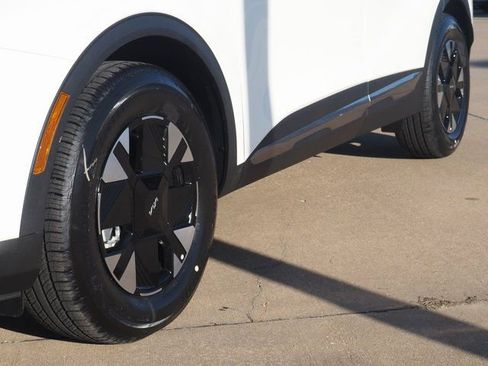 New 2026 Kia Sportage LX image 10