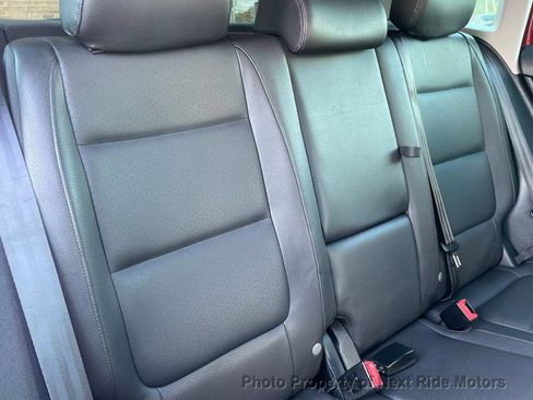 Used 2012 Volkswagen Tiguan SE image 14