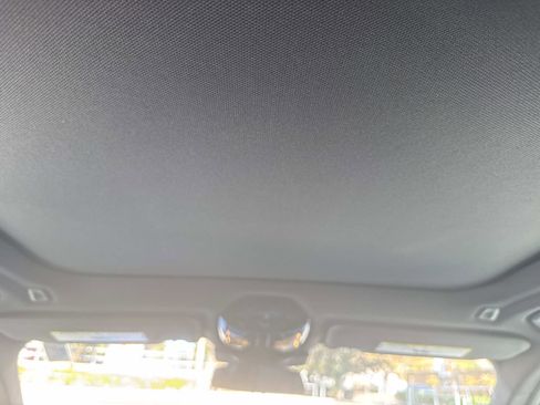 Used 2025 BMW X3 xDrive30i w/ Premium Package image 16