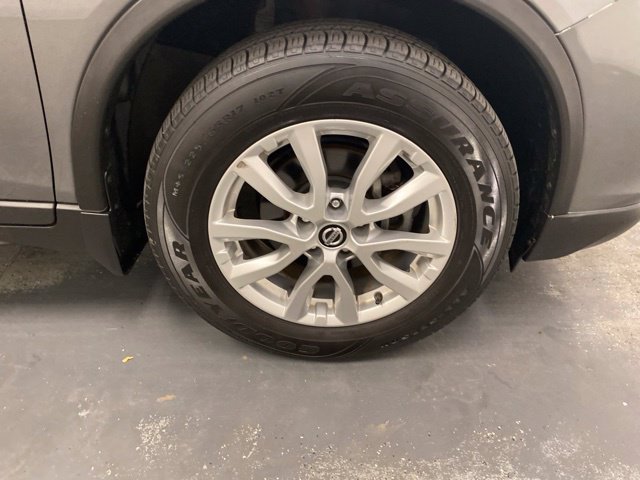 Used 2019 Nissan Rogue S w/ Special Edition Package AWD/4WD image 29