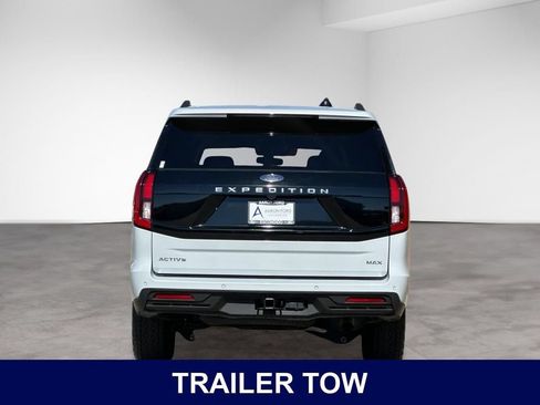 Used 2025 Ford Expedition Max Active AWD/4WD image 4
