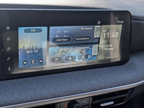 Used 2025 Nissan Kicks SV w/ SV Premium Package image 22