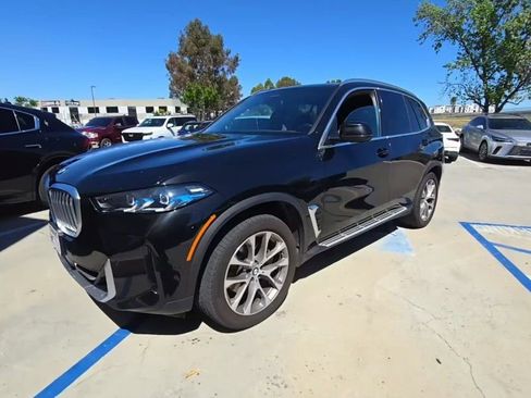 Used 2025 BMW X5 sDrive40i w/ Climate Comfort Package RWD image 1