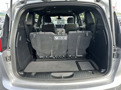 Used 2019 Chrysler Pacifica Touring Plus w/ S Appearance Package FWD image 28