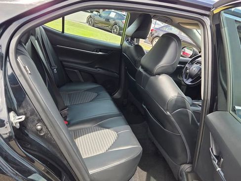 Used 2021 Toyota Camry SE FWD image 14