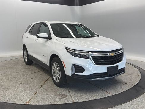 Used 2023 Chevrolet Equinox LT FWD image 3