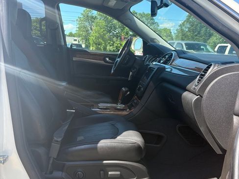 Used 2011 Buick Enclave CXL AWD/4WD image 11