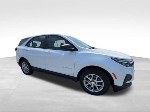 New 2024 Chevrolet Equinox LS w/ LPO, Floor Liner Package FWD image 67