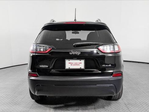 Used 2020 Jeep Cherokee Latitude AWD/4WD image 6