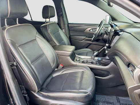 Used 2023 Chevrolet Traverse Premier w/ LPO, Floor Liner Package image 31