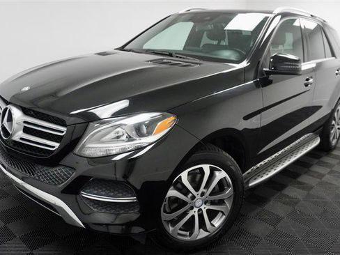 Used 2017 Mercedes-Benz GLE 350 GLE 350 4MATIC image 2