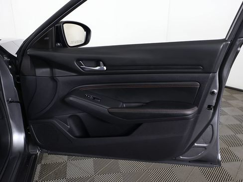 Used 2020 Nissan Altima 2.5 SR w/ Premium Package AWD/4WD image 22