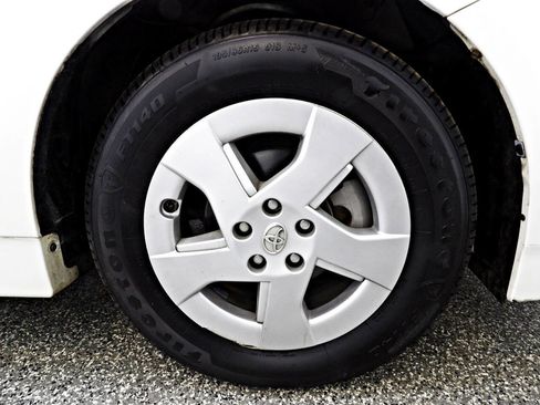 Used 2011 Toyota Prius Two image 20