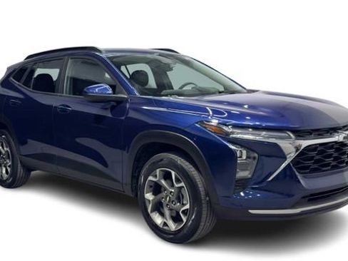 Used 2024 Chevrolet Trax LT w/ Driver Confidence Package FWD image 7