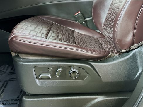 Used 2021 Cadillac Escalade ESV Premium Luxury Platinum image 20