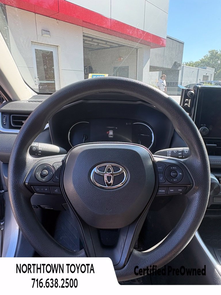 Used 2024 Toyota RAV4 LE FWD image 15