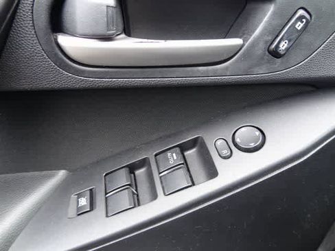 Used 2012 MAZDA MAZDA3 i Sport image 14