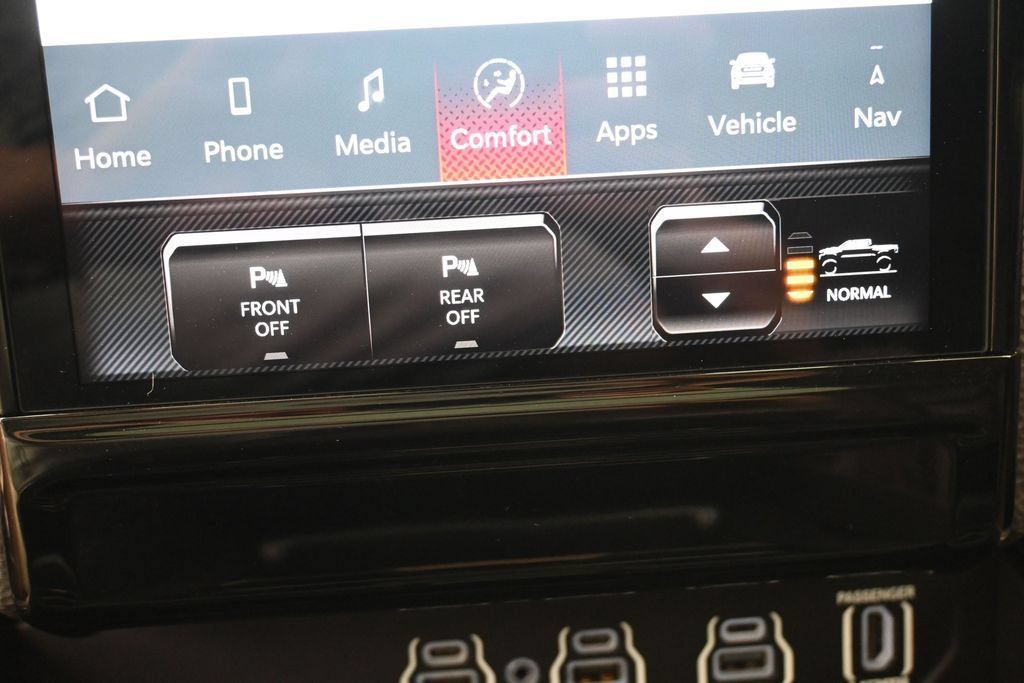 Used 2025 RAM 1500 Limited AWD/4WD image 29